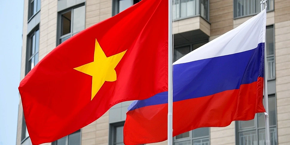 Флаг России и Вьетнама Флаг России и Вьетнама
