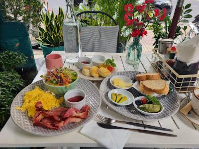 Alpaca Homestyle Cafe