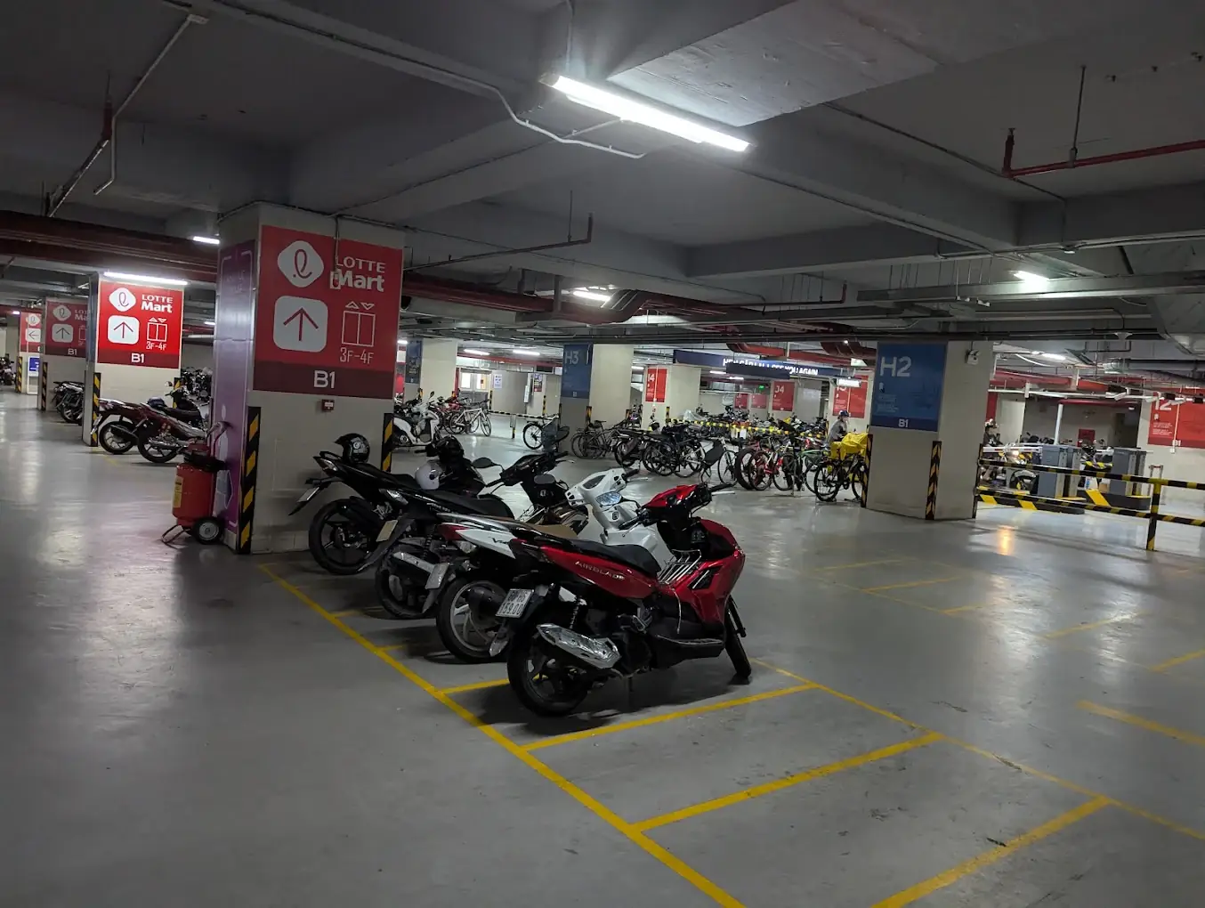 Парковка в торговом центре Gold Coast